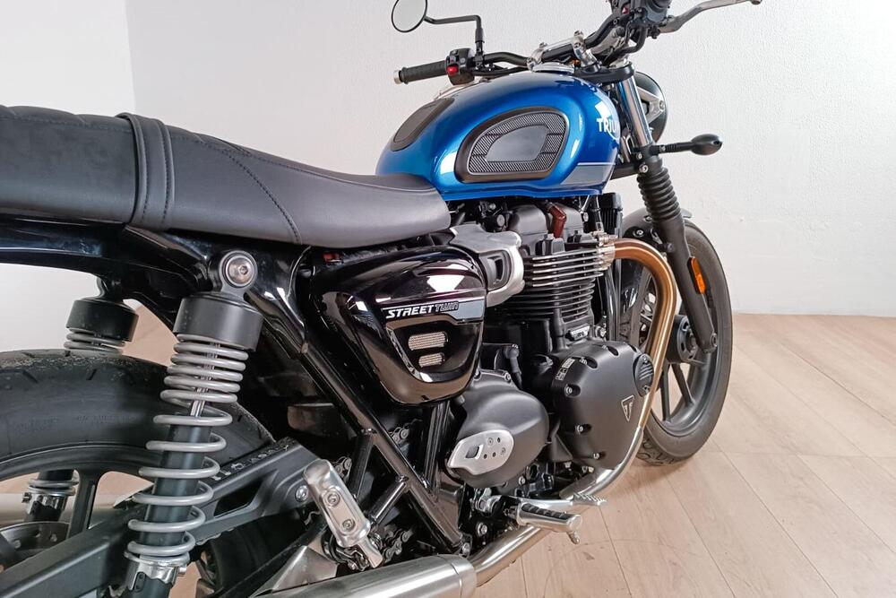 Triumph Street Twin 900 (2017 - 18) (4)