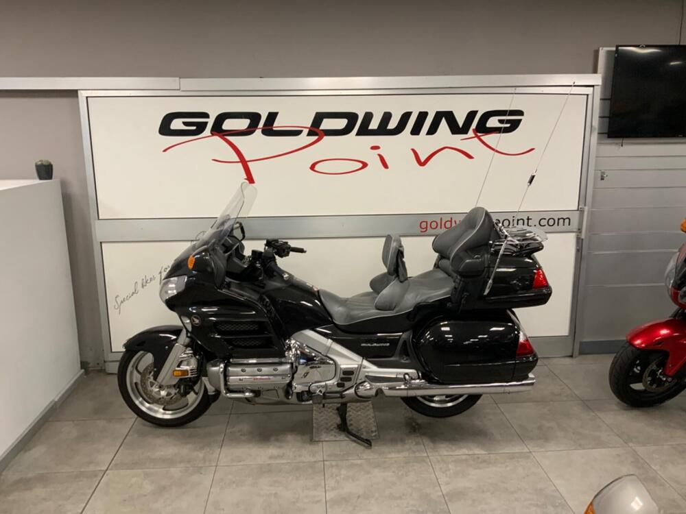 Honda GL 1800 Gold Wing (2007 - 11) (2)