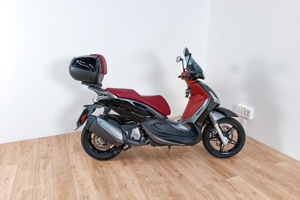 Piaggio Beverly 300 ABS-ASR (2021 - 24)