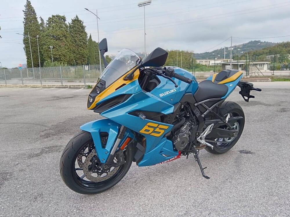 Suzuki GSX-8R Legend Edition (2024) (3)