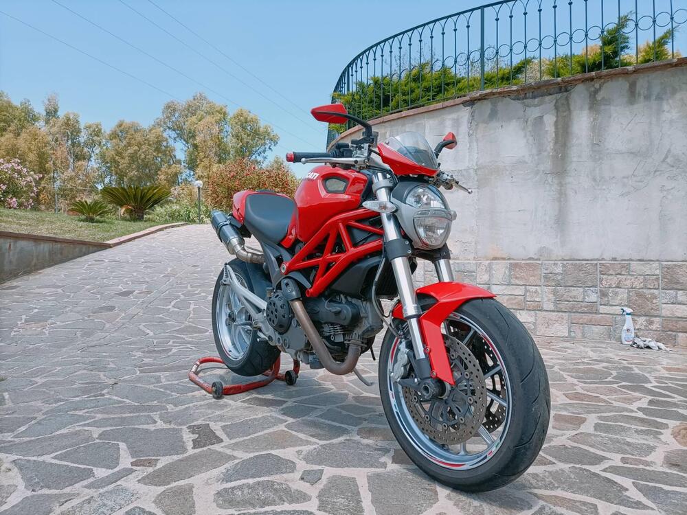 Ducati Monster 1100 (2009 -10) (4)