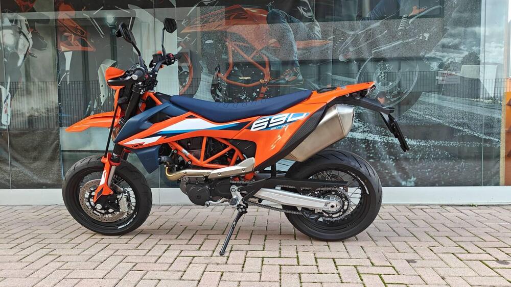 KTM 690 SMC R (2023 - 24) (3)