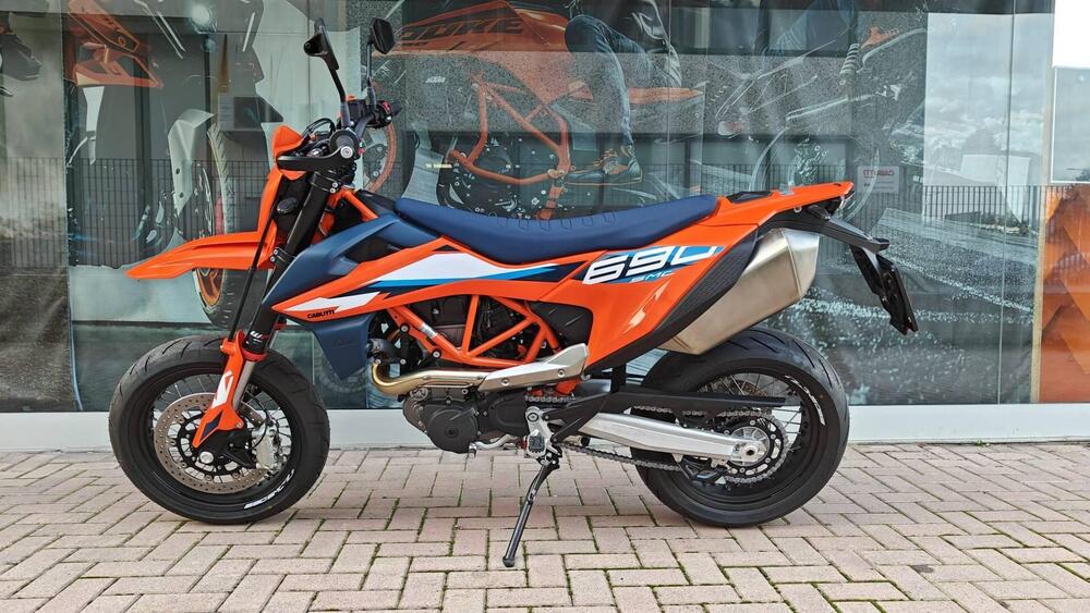 KTM 690 SMC R (2023 - 24) (4)