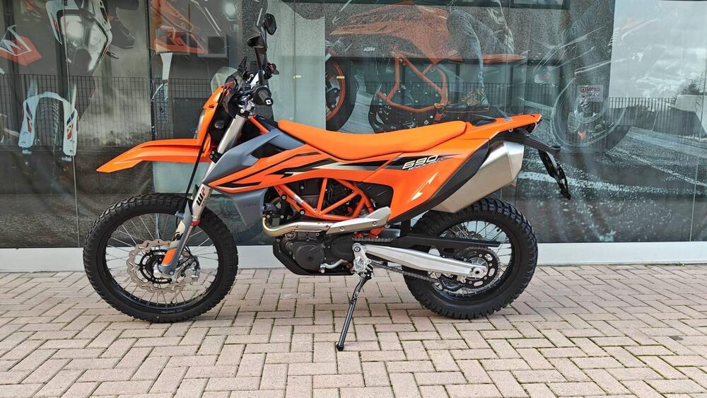 KTM 690 Enduro R (2022 - 24) (3)