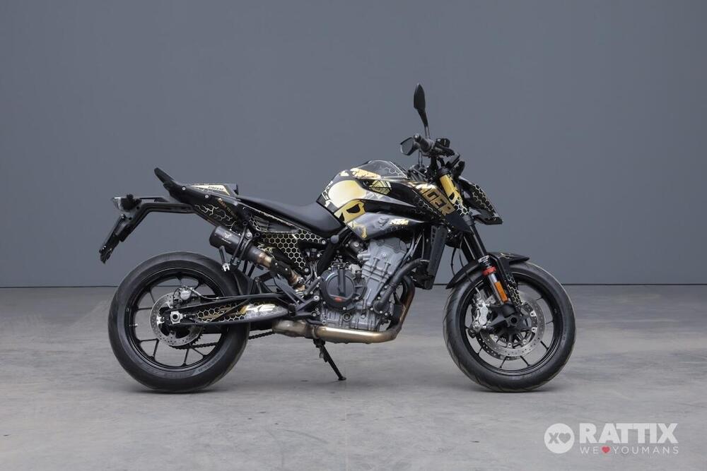 KTM 890 Duke L (2021) (4)