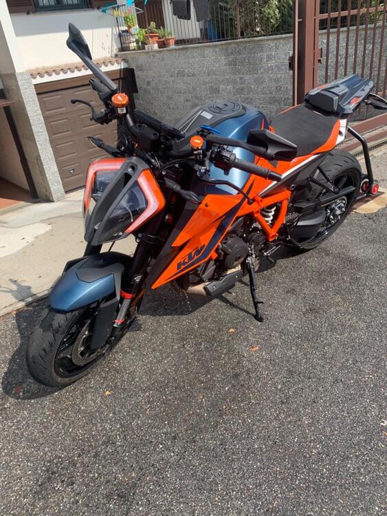 KTM 1290 Super Duke RR (2021) (3)