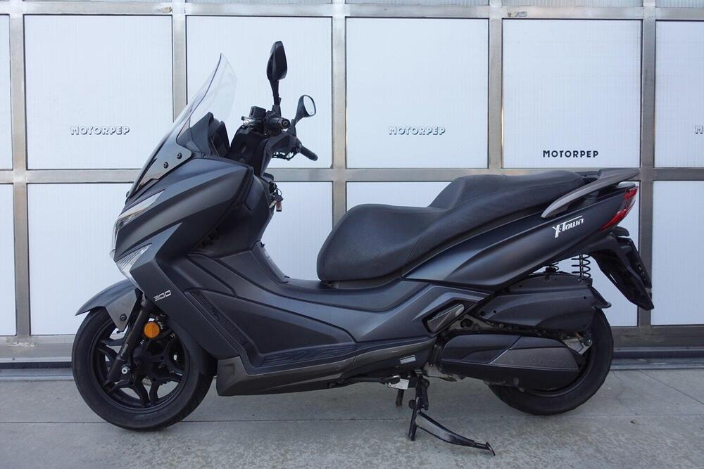 Kymco X-Town 300i ABS (2016 - 20) (4)