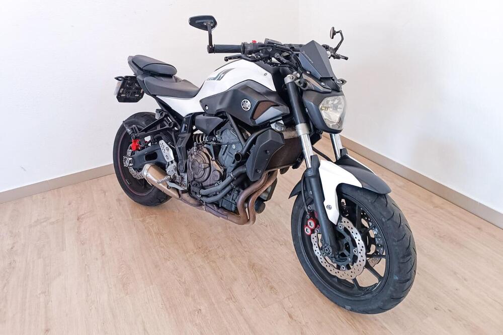 Yamaha MT-07 ABS (2014 - 16) (2)