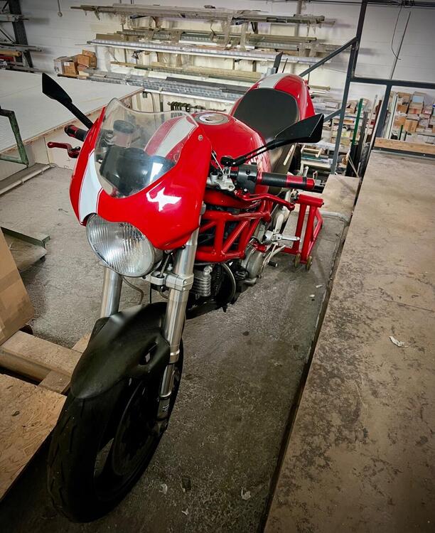 Ducati Monster S2R 1000 (2)