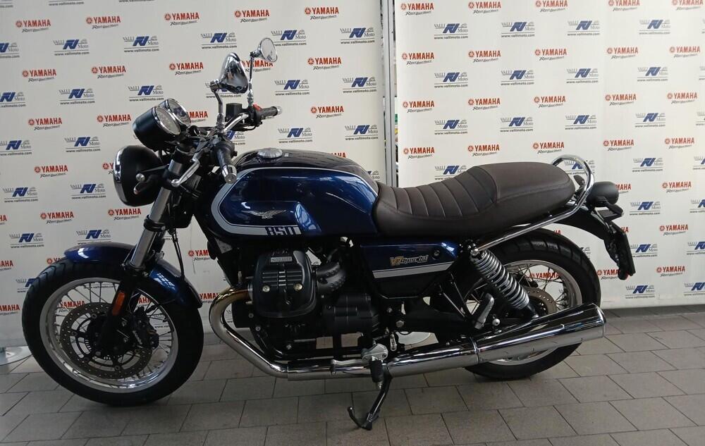 Moto Guzzi V7 Special (2021 - 24) (2)