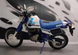 Suzuki DR 600 S (1985 - 90) usata