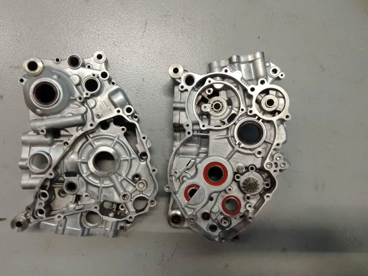 COPPIA CARTER USATI PER APRILIA RXV 550 CODICE CM