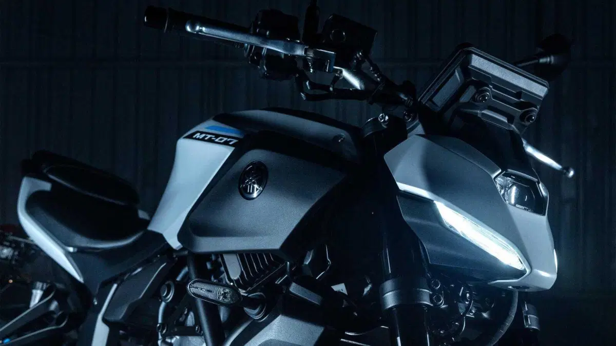 Yamaha MT-07 2025: rivoluzionata, migliorata e adesso anche automatica con cambio Y-AMT. Come cambia [GALLERY] (11)