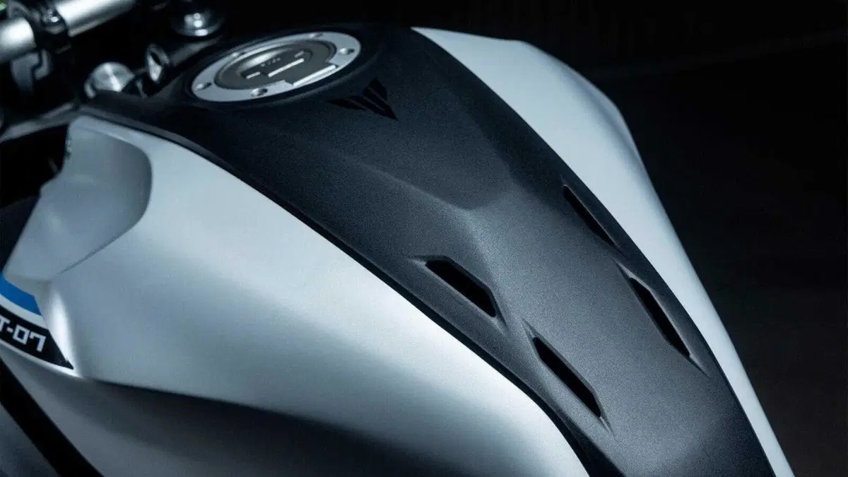Yamaha MT-07 2025: rivoluzionata, migliorata e adesso anche automatica con cambio Y-AMT. Come cambia [GALLERY] (13)