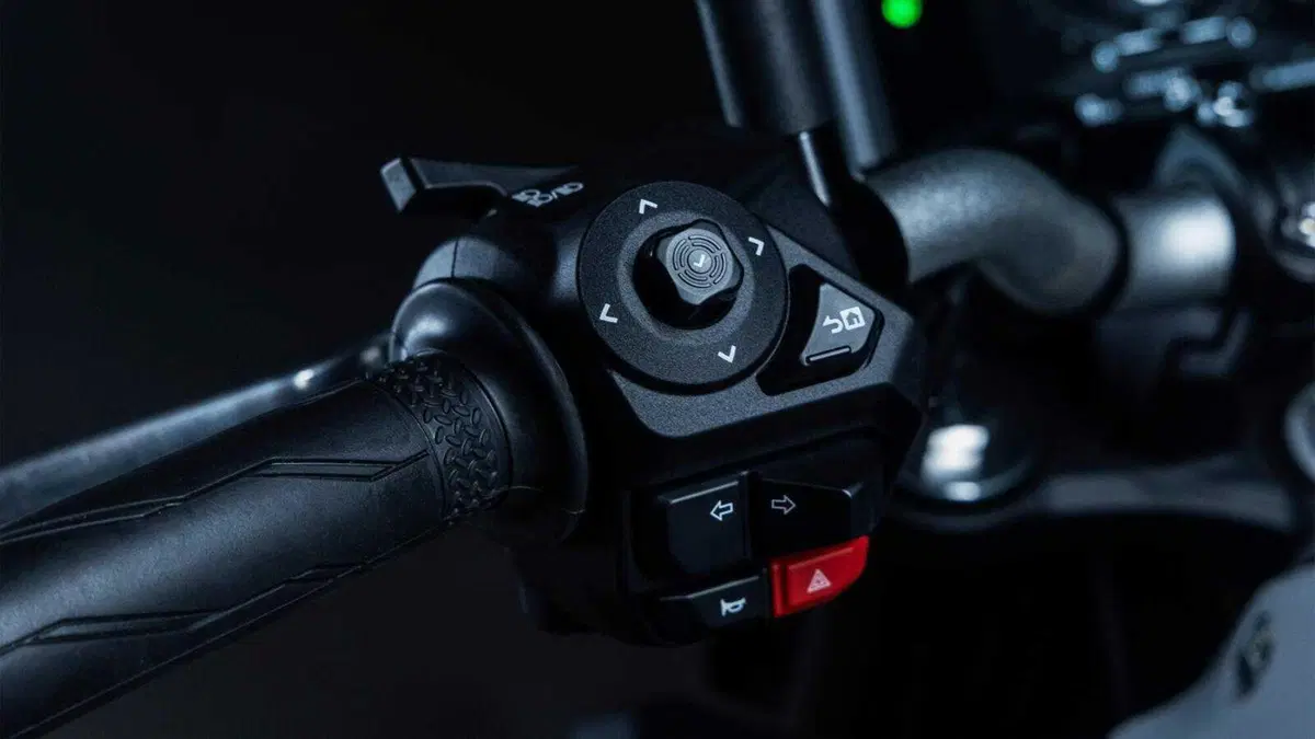 Yamaha MT-07 2025: rivoluzionata, migliorata e adesso anche automatica con cambio Y-AMT. Come cambia [GALLERY] (17)
