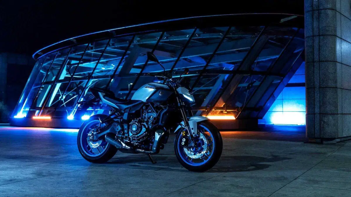 Yamaha MT-07 2025: rivoluzionata, migliorata e adesso anche automatica con cambio Y-AMT. Come cambia [GALLERY] (21)