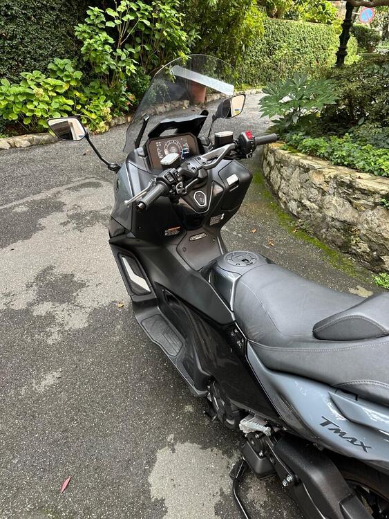 Yamaha T-Max 560 Tech Max (2022 - 24) (2)