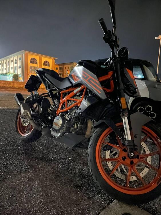 KTM 125 Duke (2021 - 23) (2)