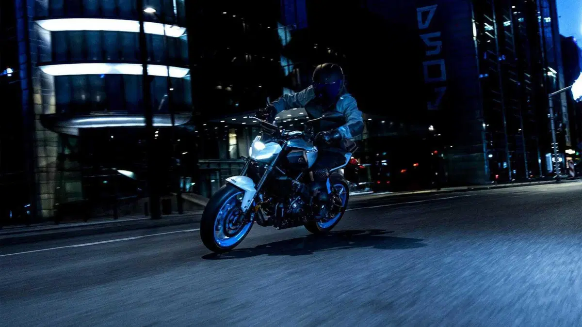 Yamaha MT-07 2025: rivoluzionata, migliorata e adesso anche automatica con cambio Y-AMT. Come cambia [GALLERY] (37)