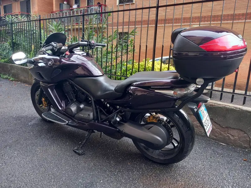 Honda DN-01 (3)