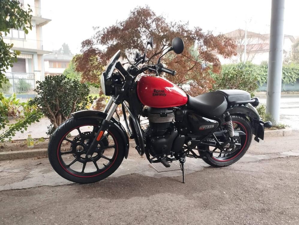 Royal Enfield Meteor 350 Fireball (2021 - 24) (2)