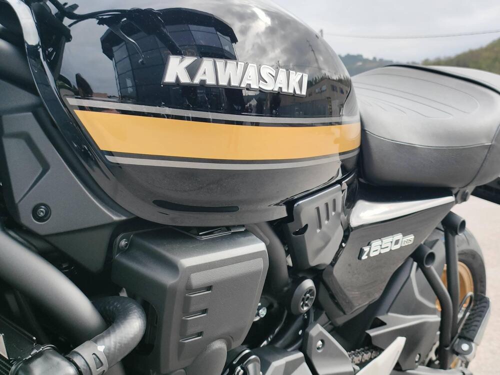 Kawasaki Z 650 RS (2022 - 25) (4)