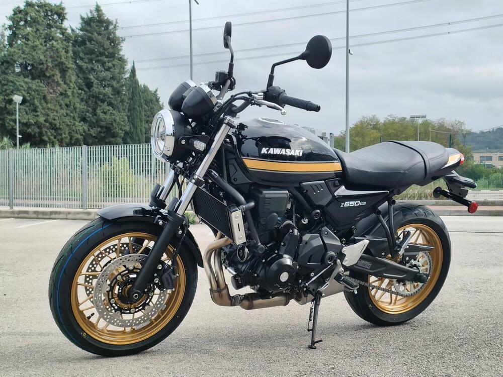 Kawasaki Z 650 RS (2022 - 25) (5)