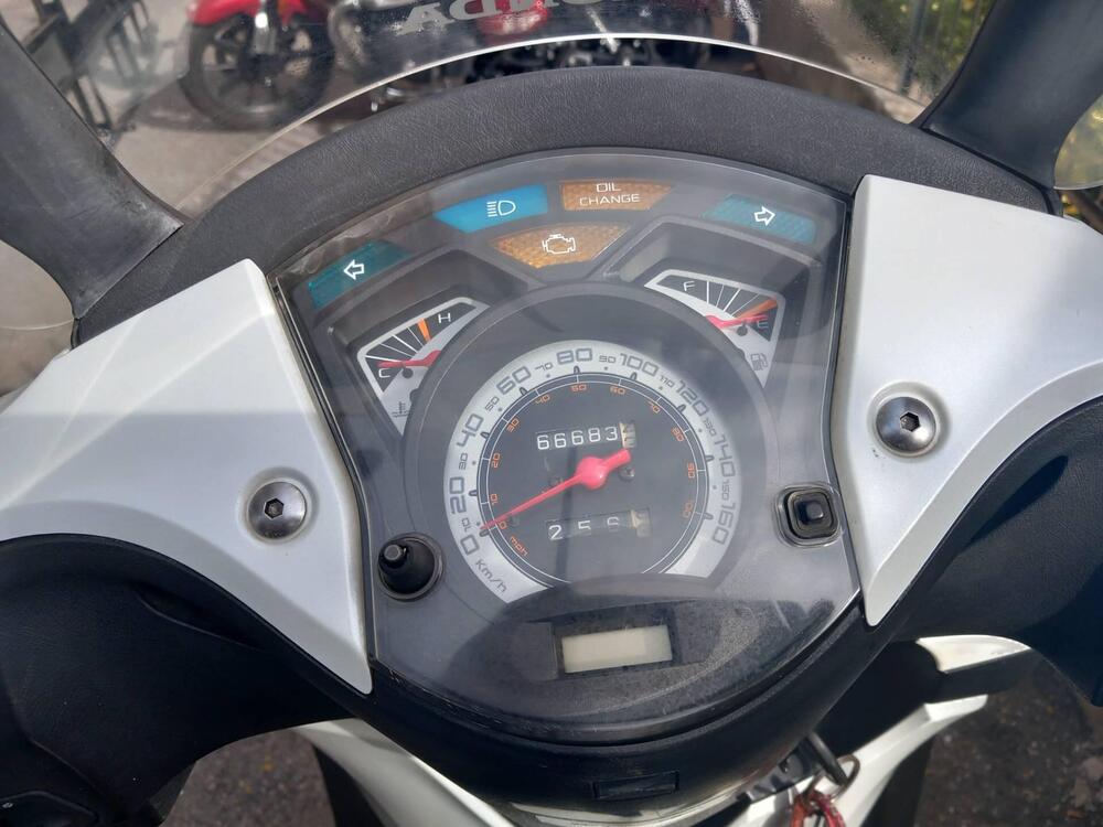 Honda SH 150 i (2009 - 12) (4)