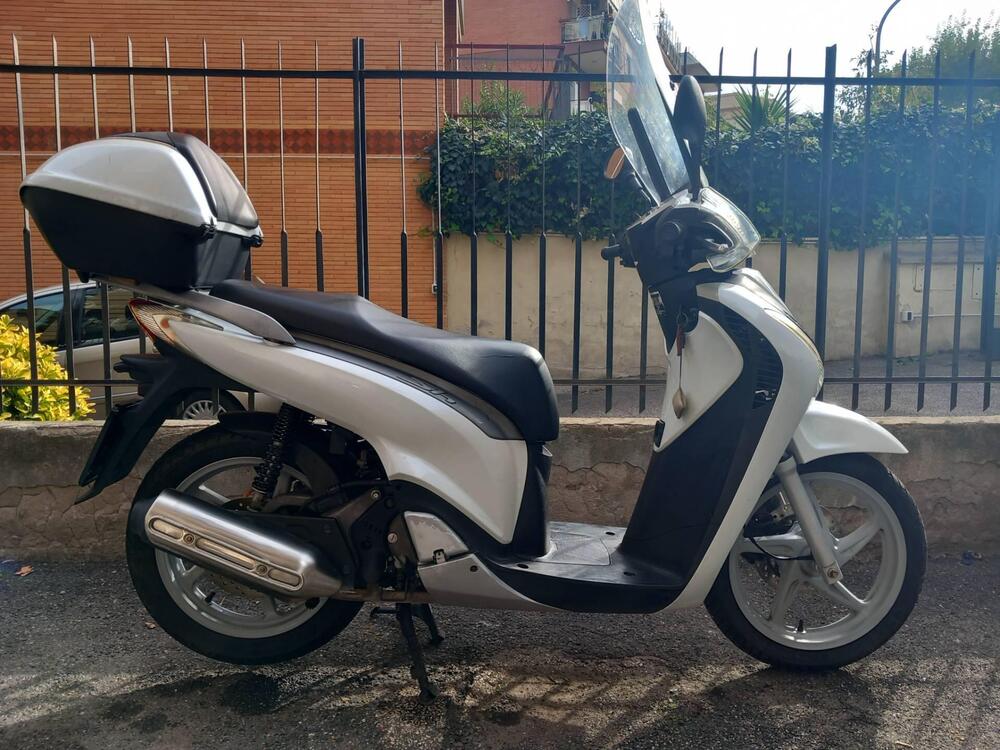 Honda SH 150 i (2009 - 12) (5)