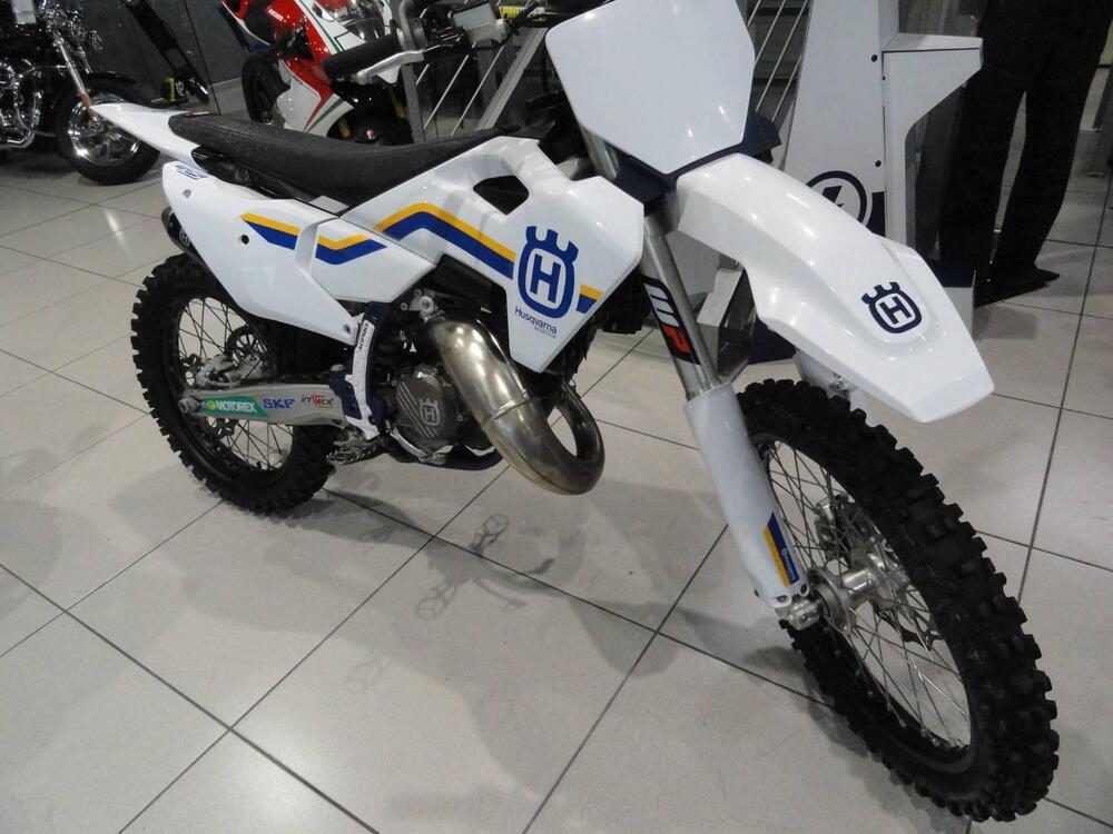 Husqvarna TC 125 (2023) (2)