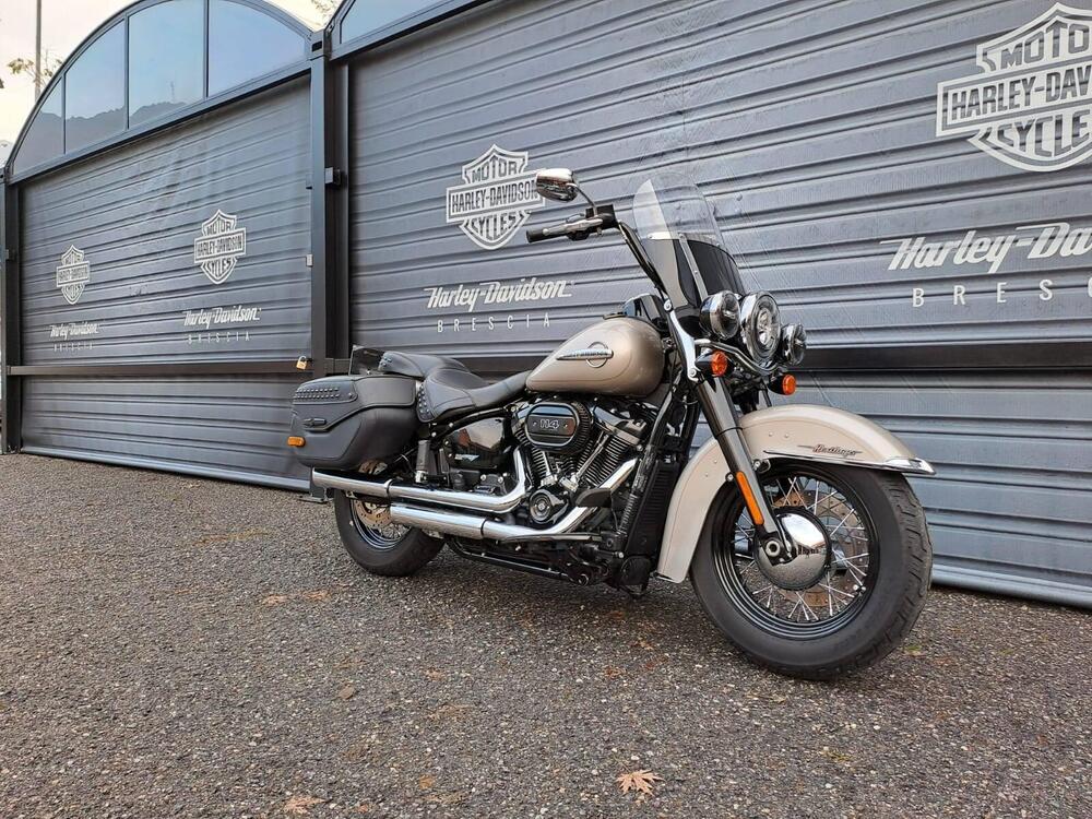 Harley-Davidson 114 Heritage Classic (2018 - 20) - FLHCS (2)