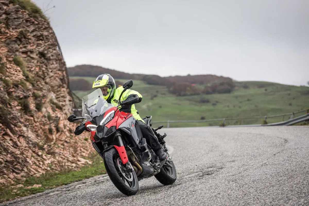 Ducati Multistrada V4S 2025: Crossover con il Cuore MotoGP (3)