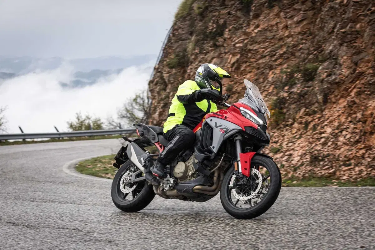 Ducati Multistrada V4S 2025: Crossover con il Cuore MotoGP (4)