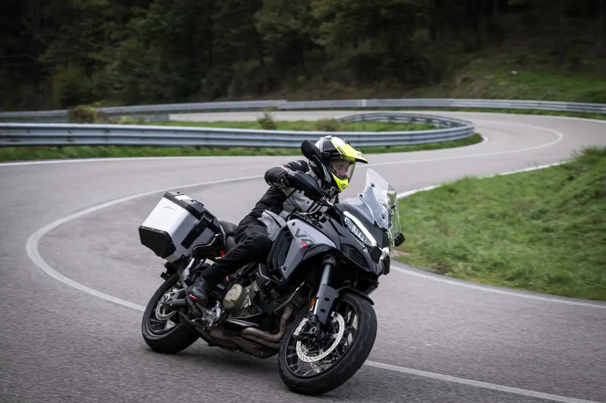 Ducati Multistrada V4S 2025: Crossover con il Cuore MotoGP (11)