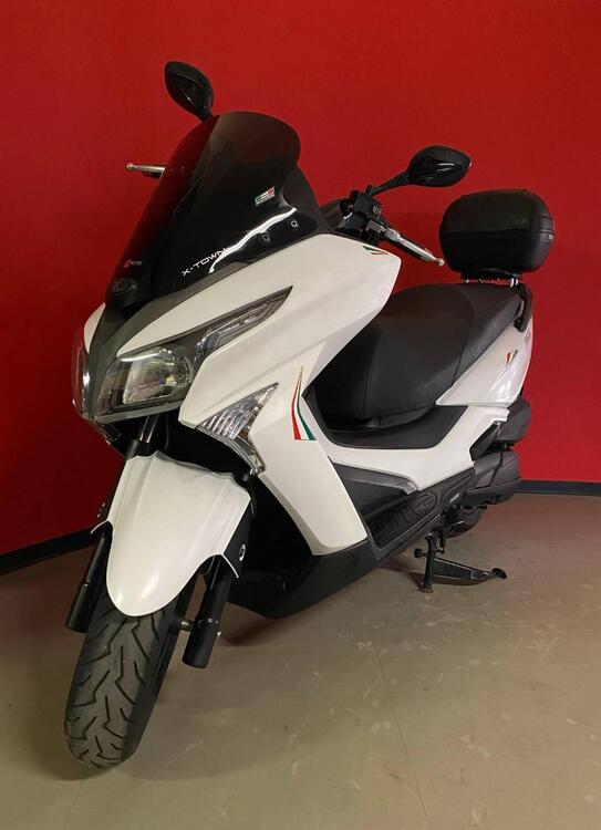 Kymco X-Town 300i ABS (2016 - 20) (4)