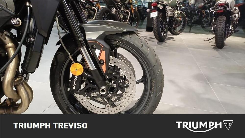 Triumph Street Triple R (2020 - 23) (5)