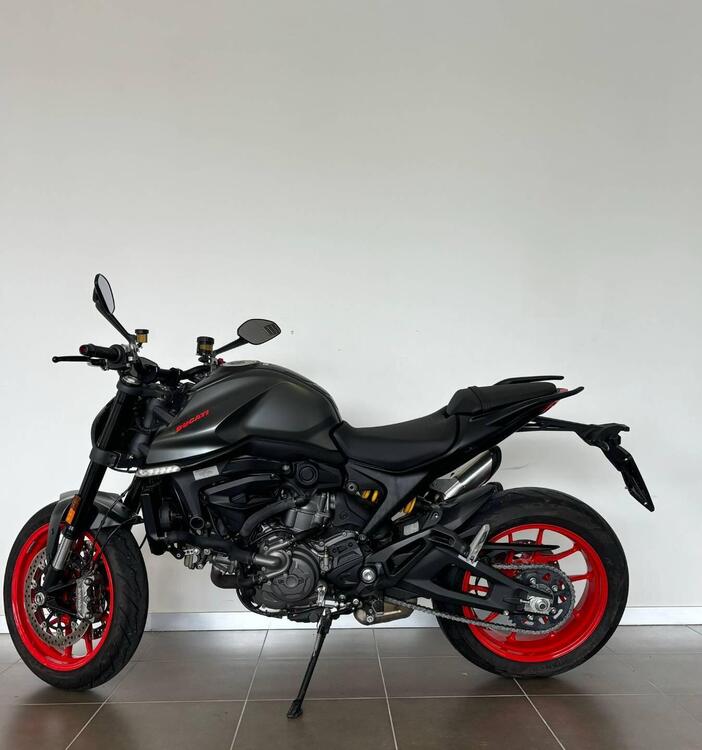 Ducati Monster 937 + (2021 - 24) (2)