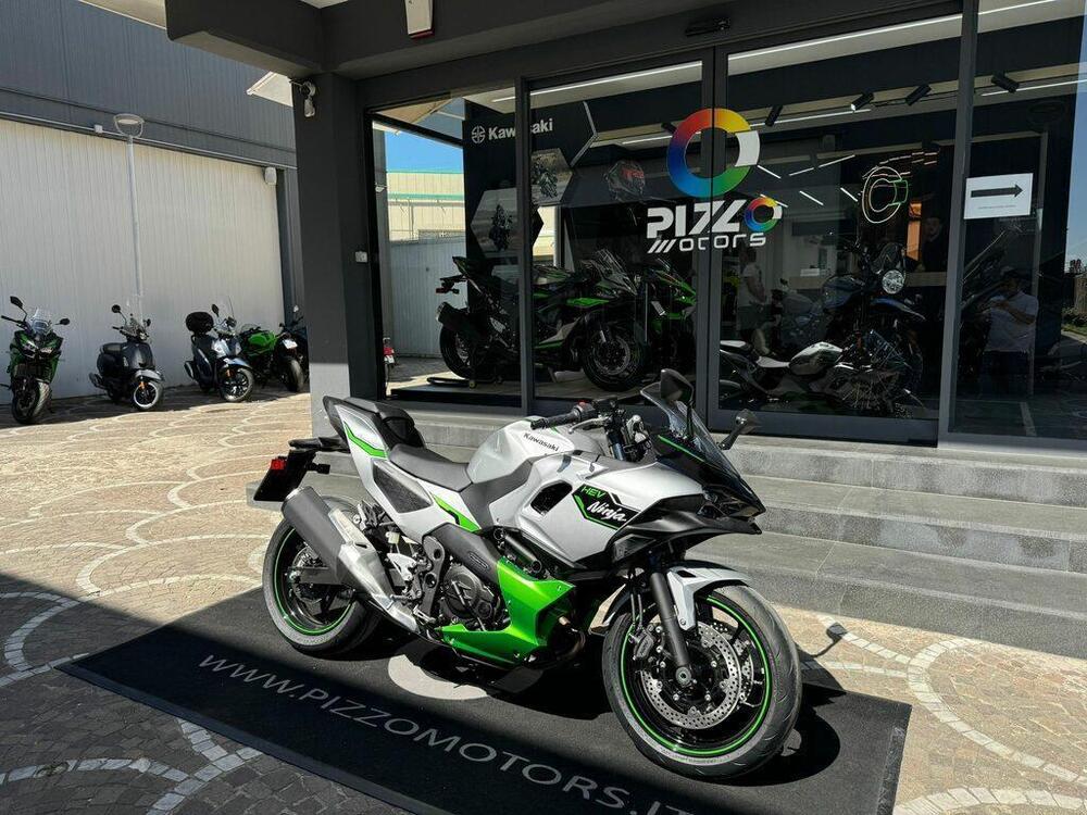 Kawasaki Ninja 7 Hybrid (2024) (2)