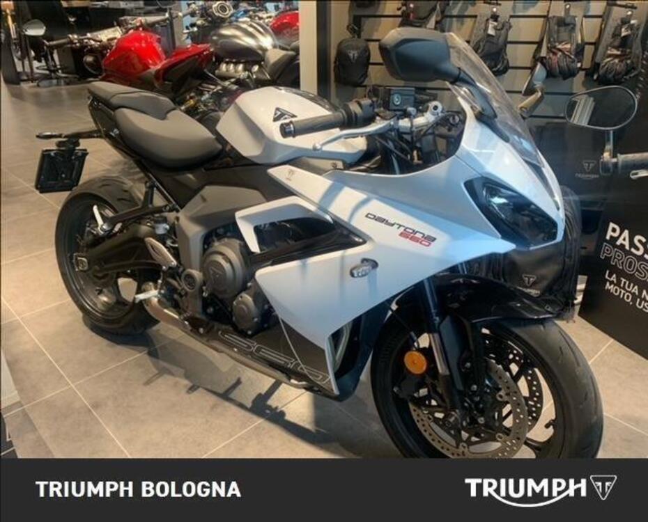 Triumph Daytona 660 (2024)