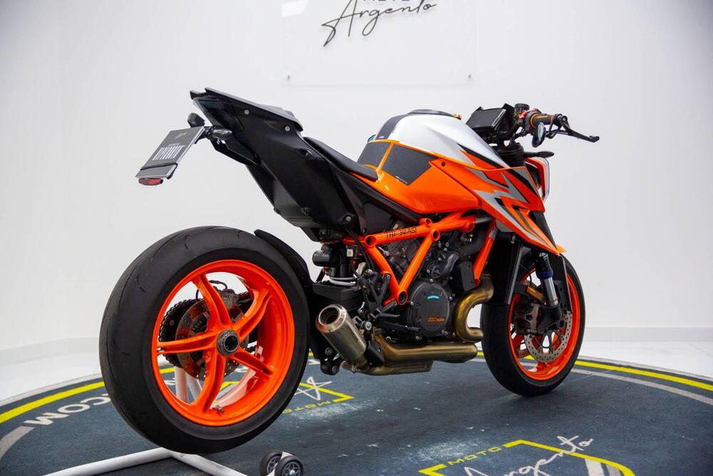 KTM 1290 Super Duke R (2022 - 23) (5)