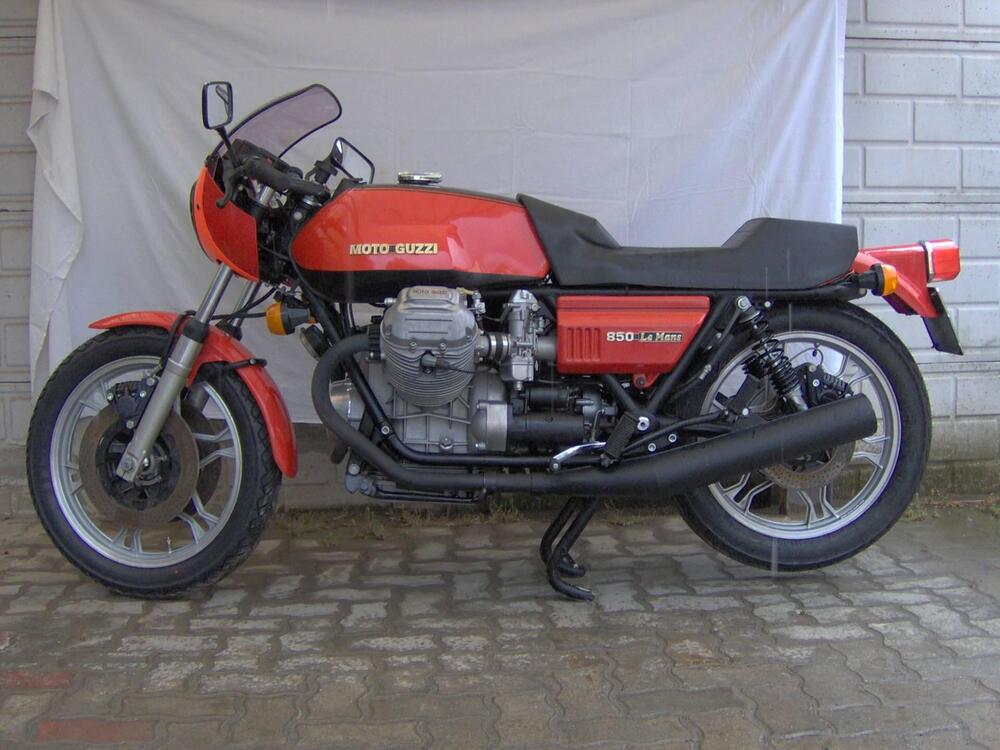 Moto Guzzi 850 Le Mans prima serie (2)