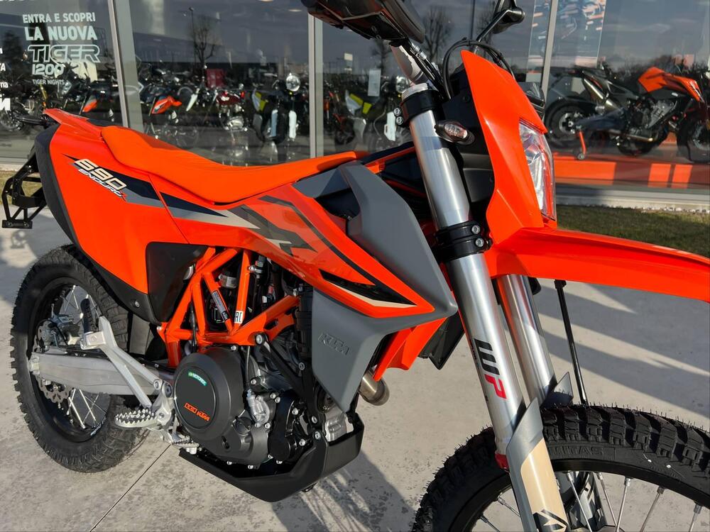 KTM 690 Enduro R (2022 - 24) (2)