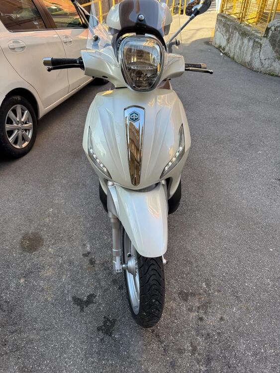 Piaggio Beverly 300 i.e. (2010 - 16)