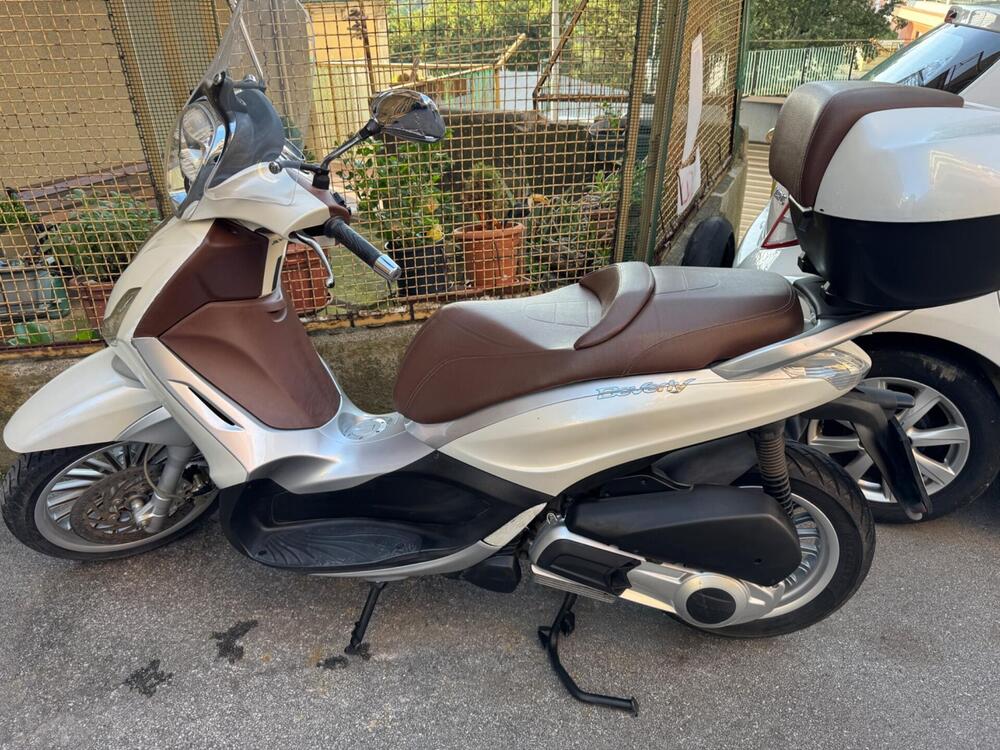 Piaggio Beverly 300 i.e. (2010 - 16) (2)