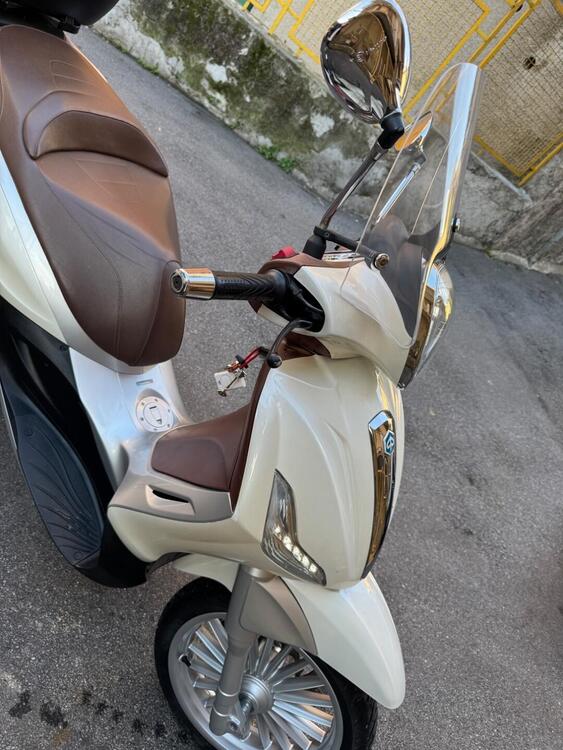 Piaggio Beverly 300 i.e. (2010 - 16) (4)