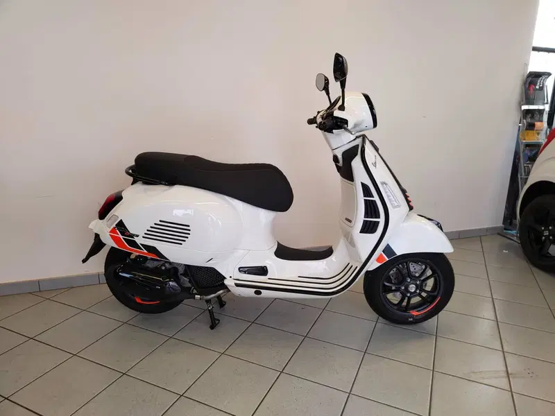 Vespa GTS 125 Supersport (2025 - 26)
