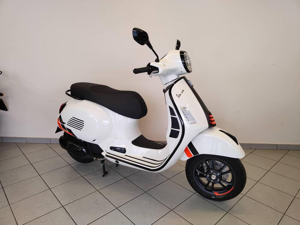 Vespa GTS 125 Super Sport (2021 - 25) (2)