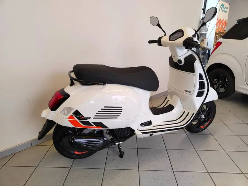 Vespa GTS 125 Supersport (2025 - 26) (7)