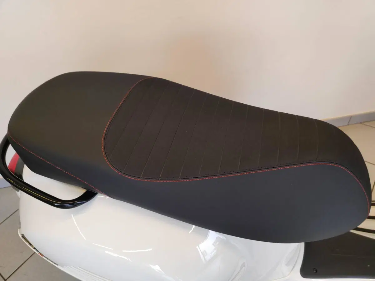 Vespa GTS 125 Supersport (2025 - 26) (8)