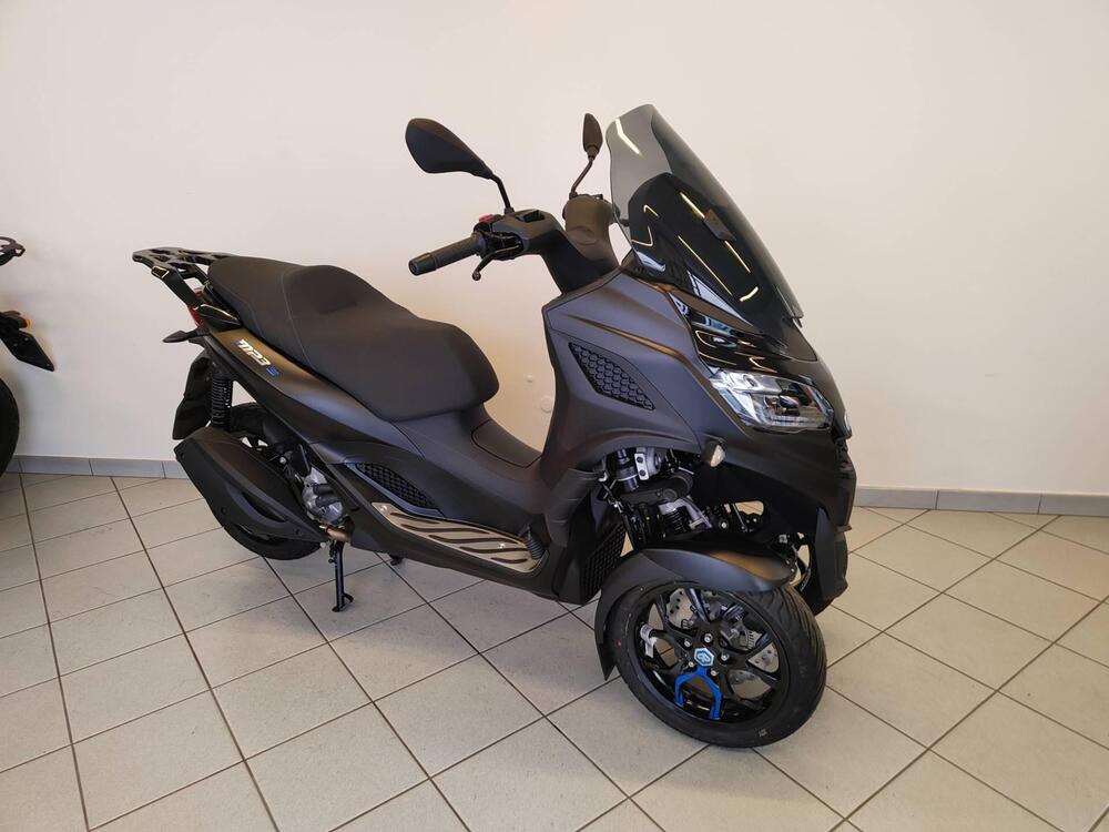 Piaggio MP3 310 Sport (2025) (2)